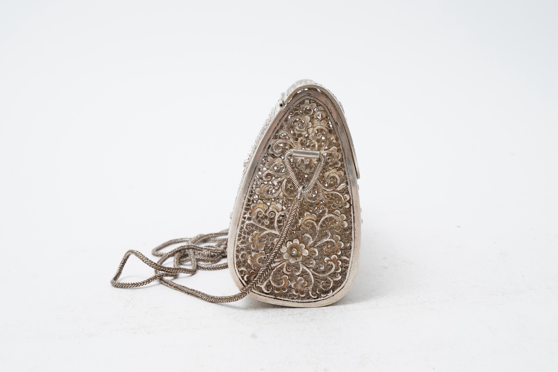 A white metal purse, China/Hong Kong, 20th century